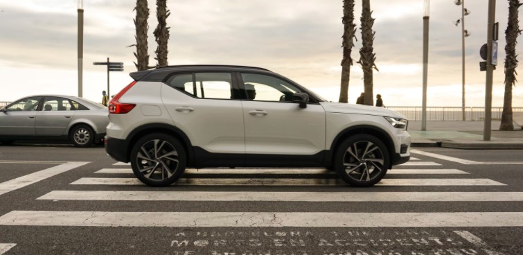 Двосторонній електричний підхід від Volvo