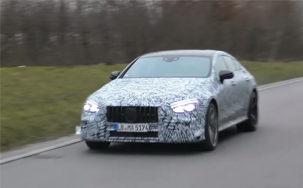 Заховані Mercedes-AMG GT4 потрапив на камери