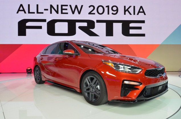 Популярний седан Kia Forte представили публіці