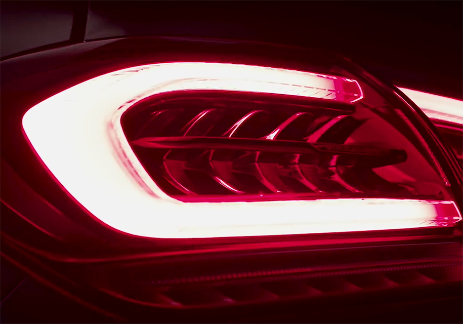 Mercedes-Benz впровадить у новий A-Class голосового помічника