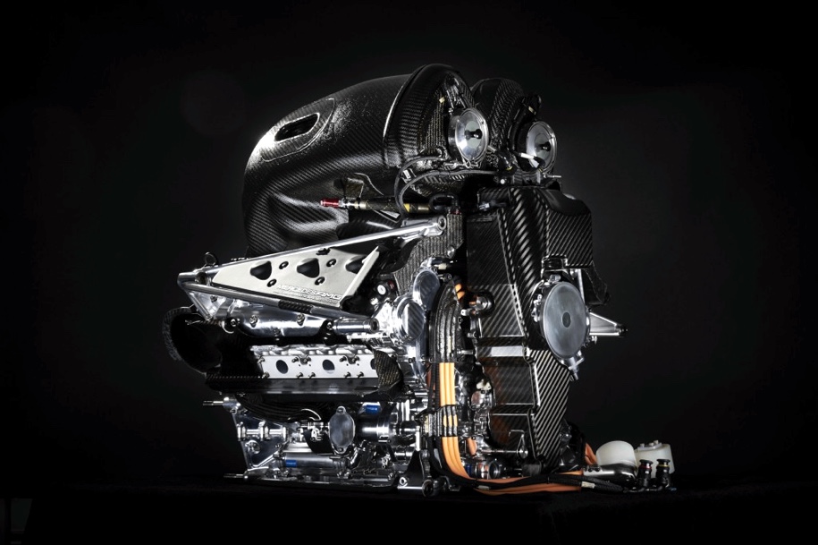 У новинок Mazda з'являться бензинові мотори, які екологічніші за електромобілі