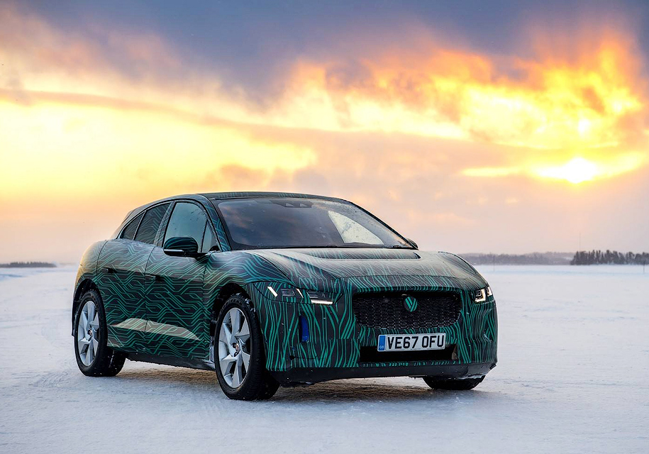 На відео показали, що вміє на снігу електрокросовер Jaguar I-Pace