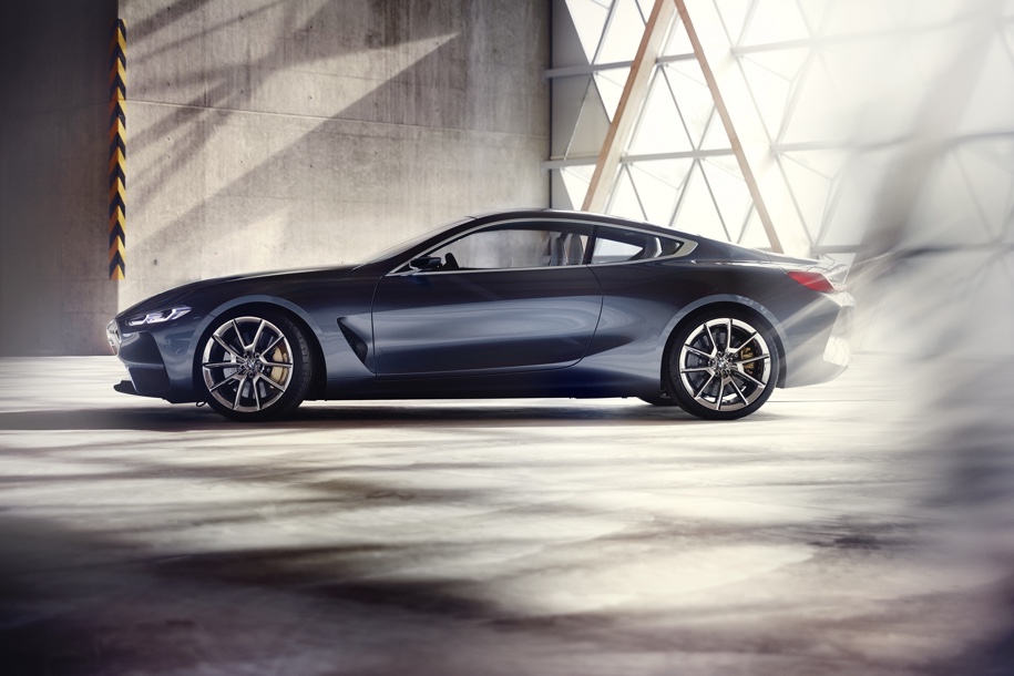 BMW 8-ї серії з мотором V12 дебютує в Женеві