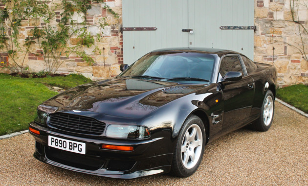 Aston Martin, що належить Елтону Джону, виставлена на торги