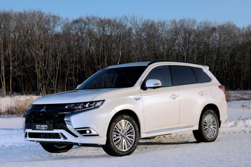 Оновлений Mitsubishi Outlander 2018 повністю розсекречено