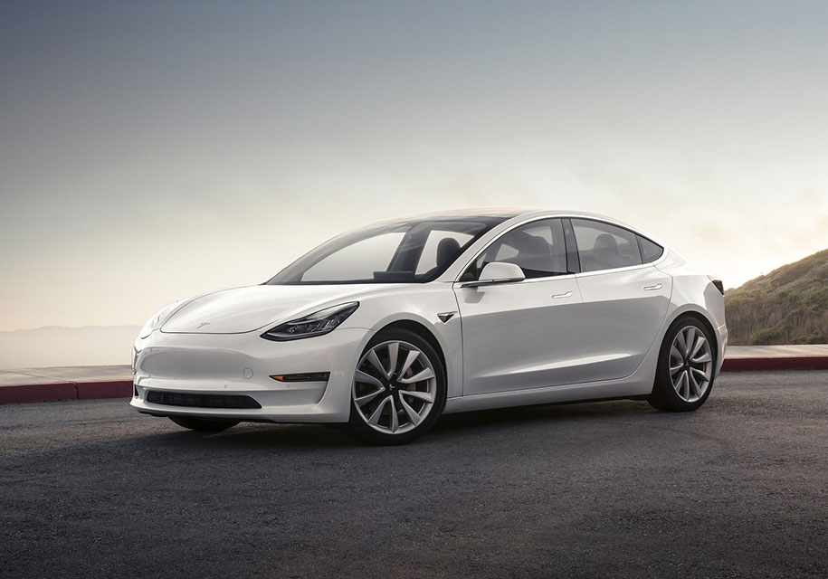 Розряджена до нуля Tesla Model 3 змогла додатково подолати 5 км шляху