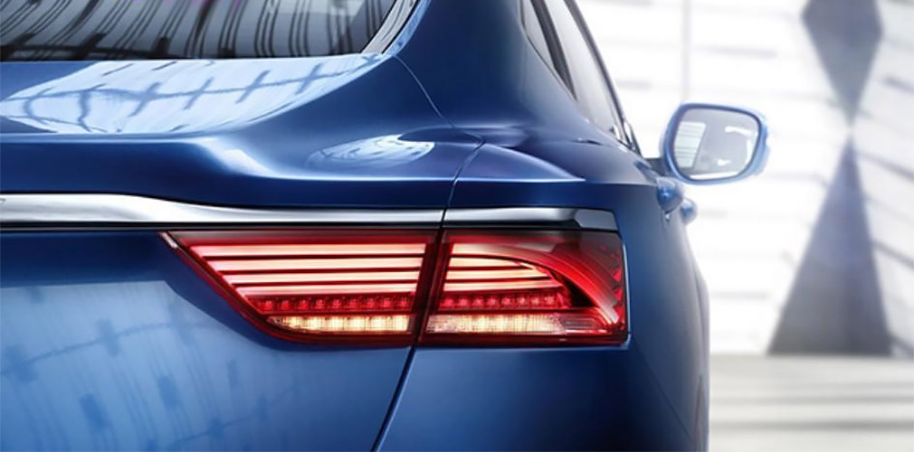 Geely Emgrand GT в кузові седан буде гібридним