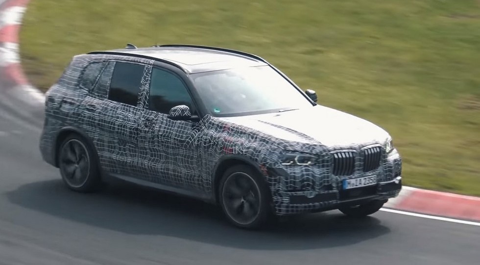 На відео показали, як тестують новенький BMW X5