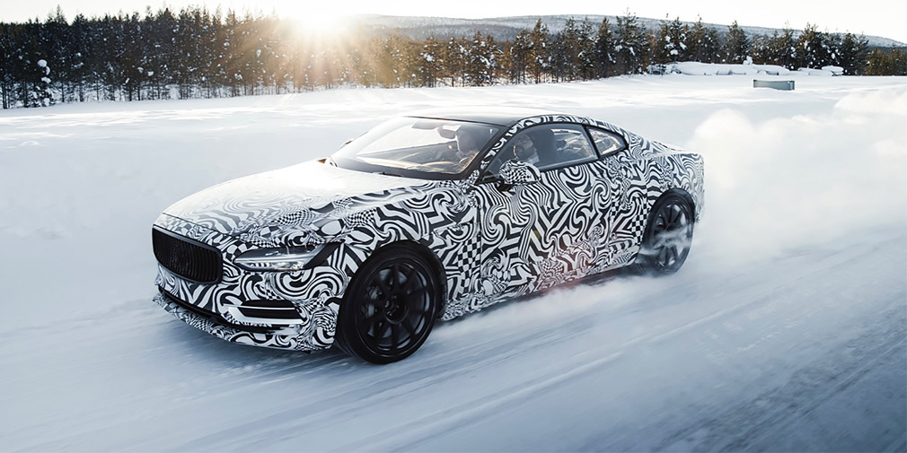 Тести 600-сильного гібрида Polestar за Полярним колом показали на відео