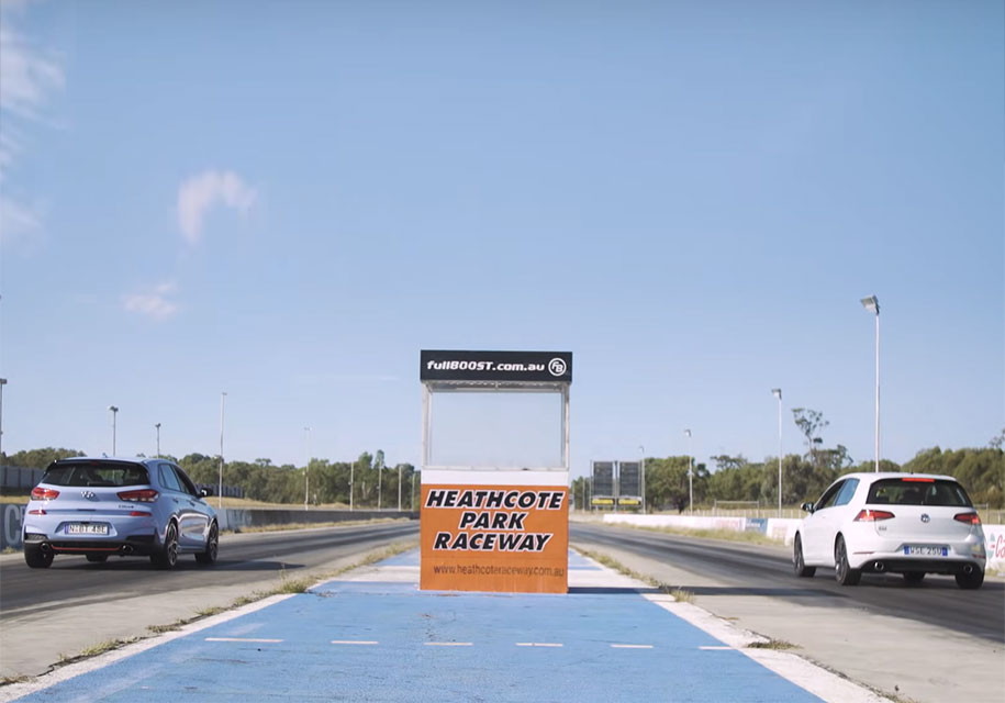 Драг-дуель: хто краще, «гарячий» хетч Hyundai i30 N чи Volkswagen Golf GTI (Відео)