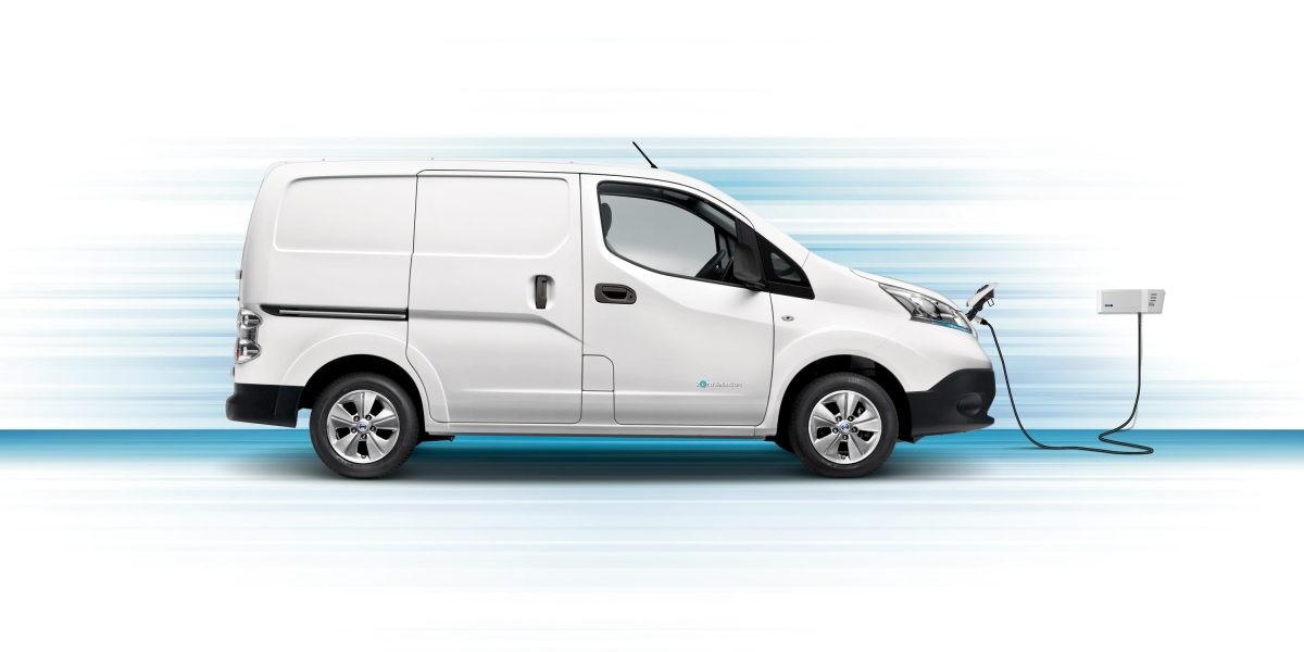 Дізнайтеся більше про акумулятори для Nissan e-NV200