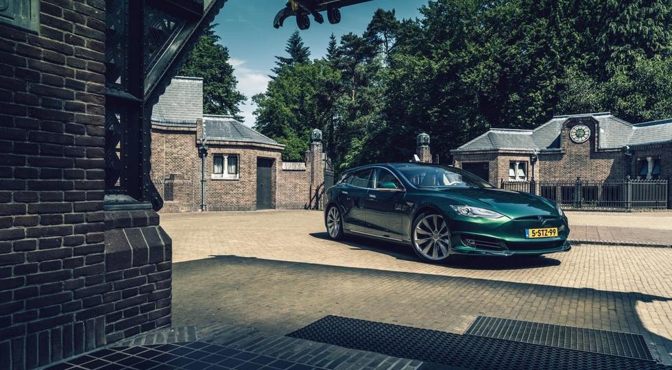 Tesla Model S перетворилася на універсал