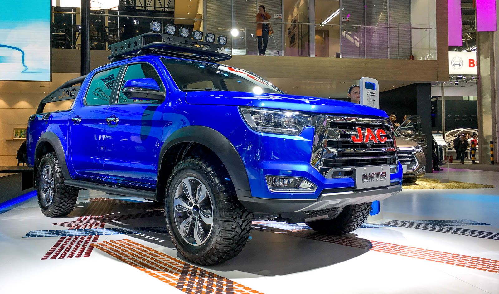 В Китаї в продажу потрапив бюджетний клон Toyota Hilux