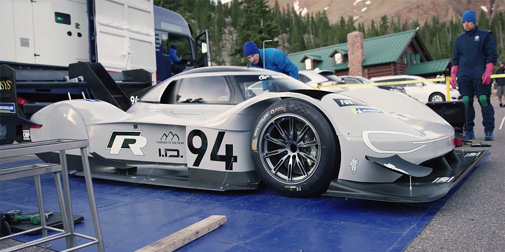 Volkswagen показав на відео точний дизайн гоночного електромобіля