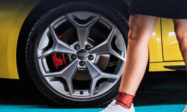 На новенькому тизері показали частину Audi A1