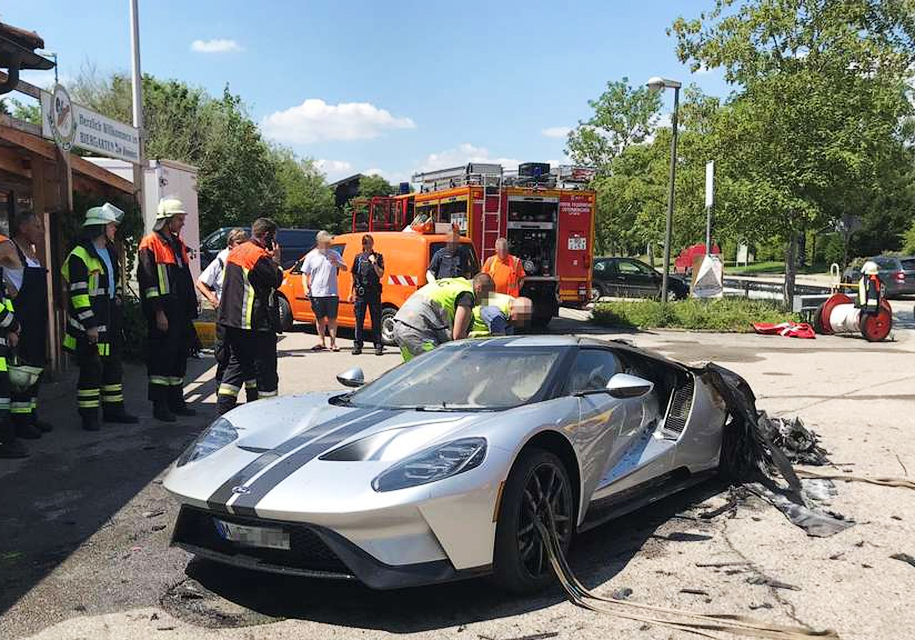 Перша поїздка суперкара Ford GT закінчилась повним знищенням