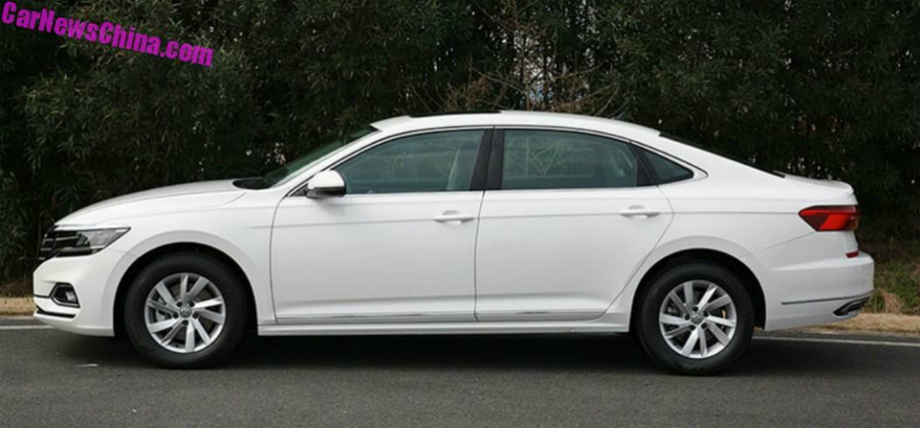 Новий Volkswagen Passat попався в Китаї