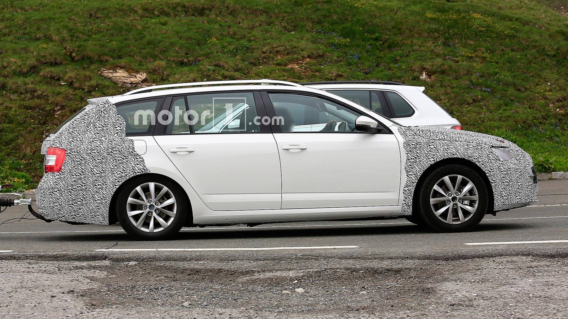 Нова Skoda Octavia випадково потрапила в Європі