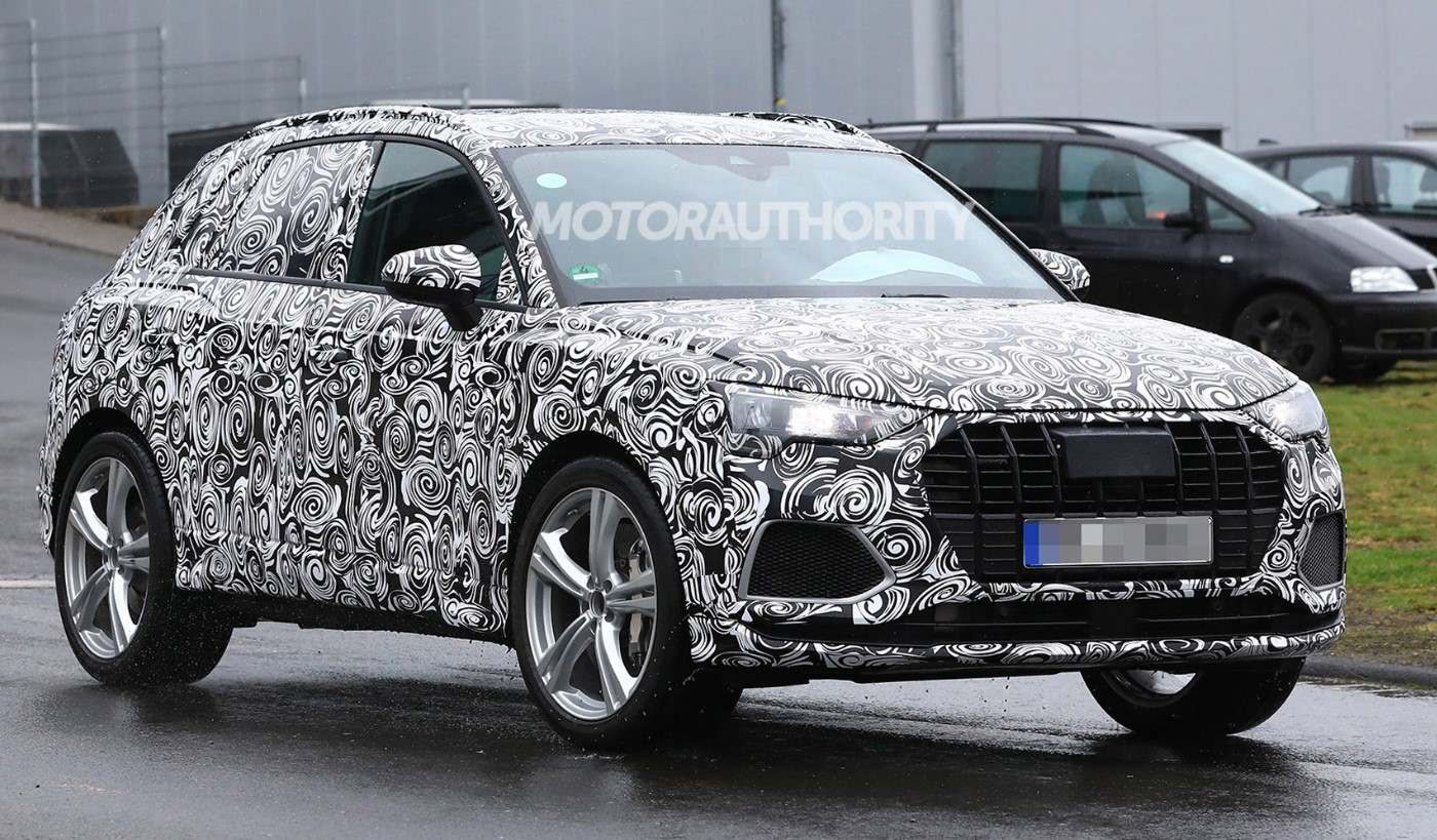 Спортивний варіант Audi Q3 нової генерації з'явився на відео