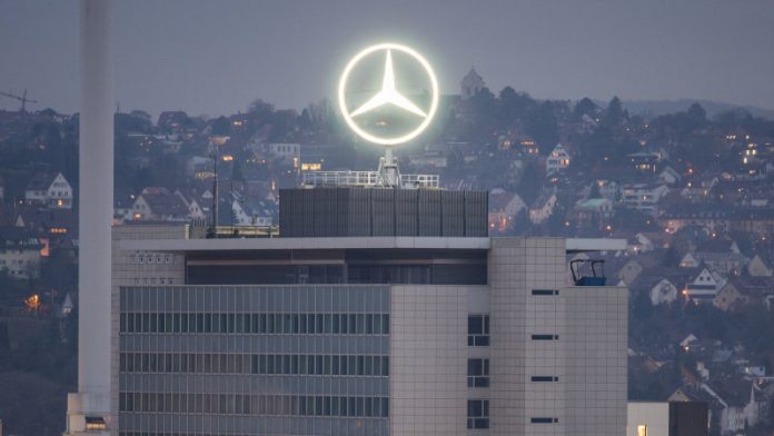 Daimler розділиться на кілька різних компаній