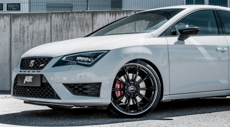 Ательє ABT представило «агресивний» Seat Leon ST Cupra 300 Carbon Edition